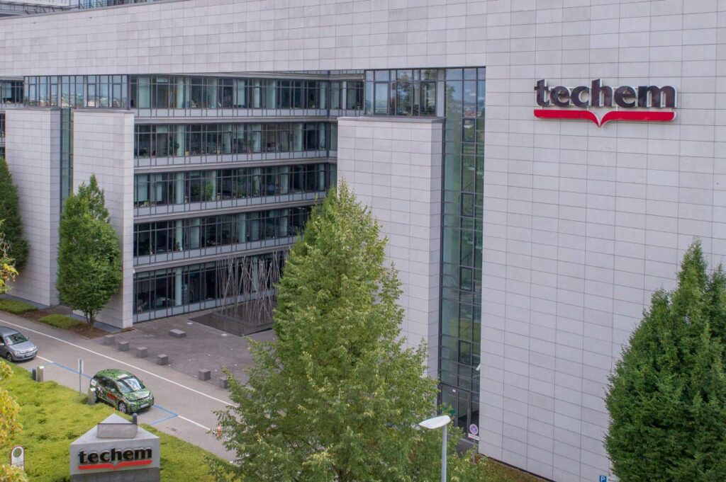 Efficient Consolidation of Marketing Data at Techem